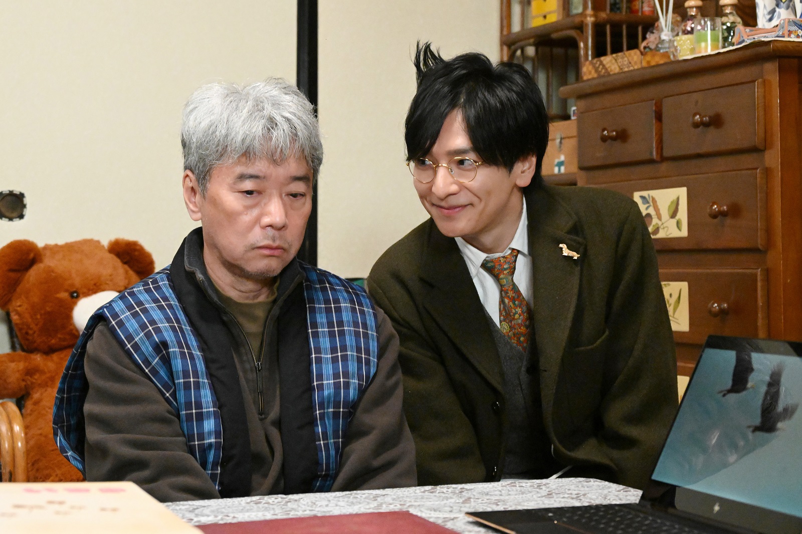 尾美としのり、生田斗真の写真