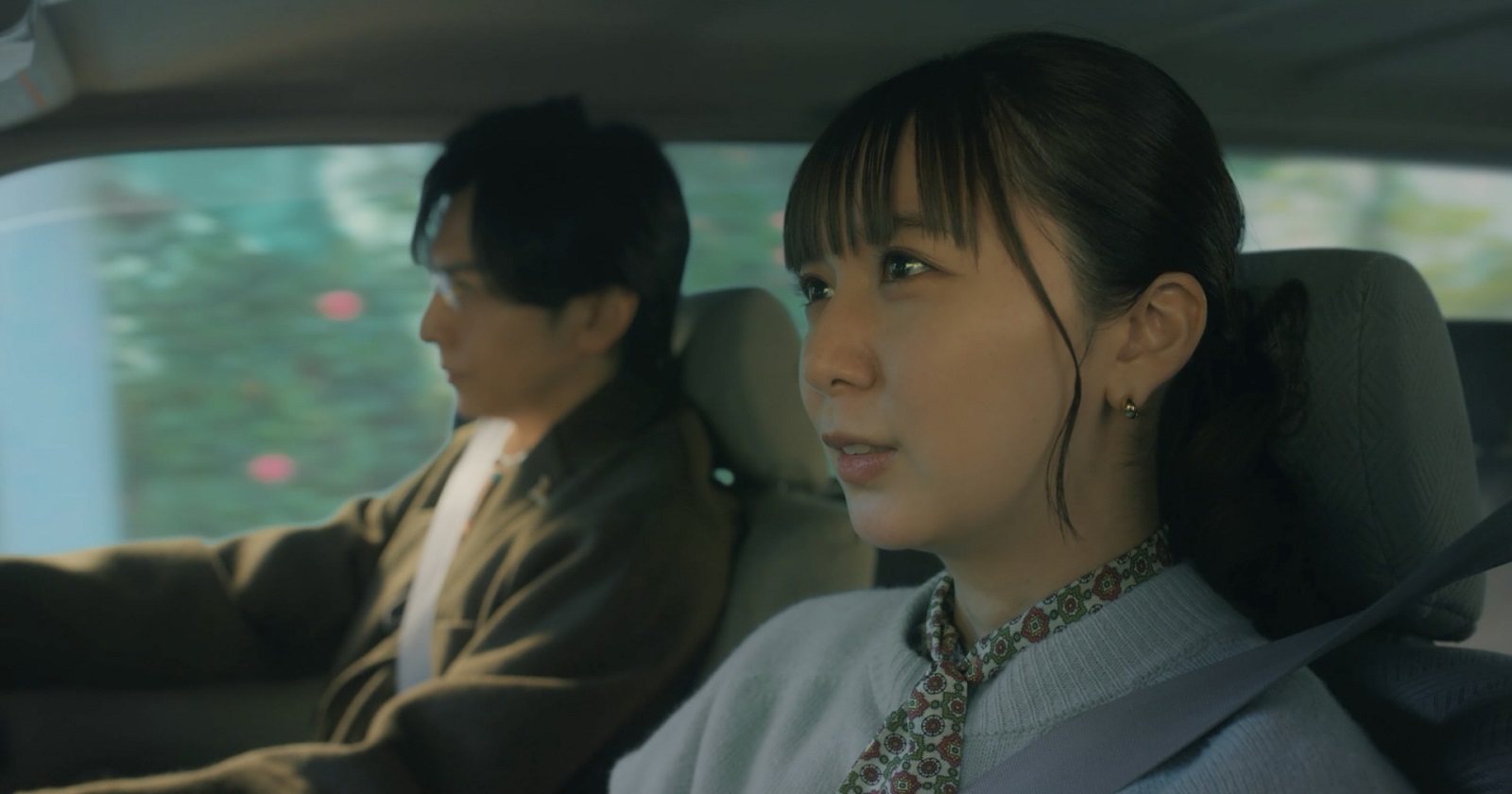 上白石萌歌、生田斗真の写真