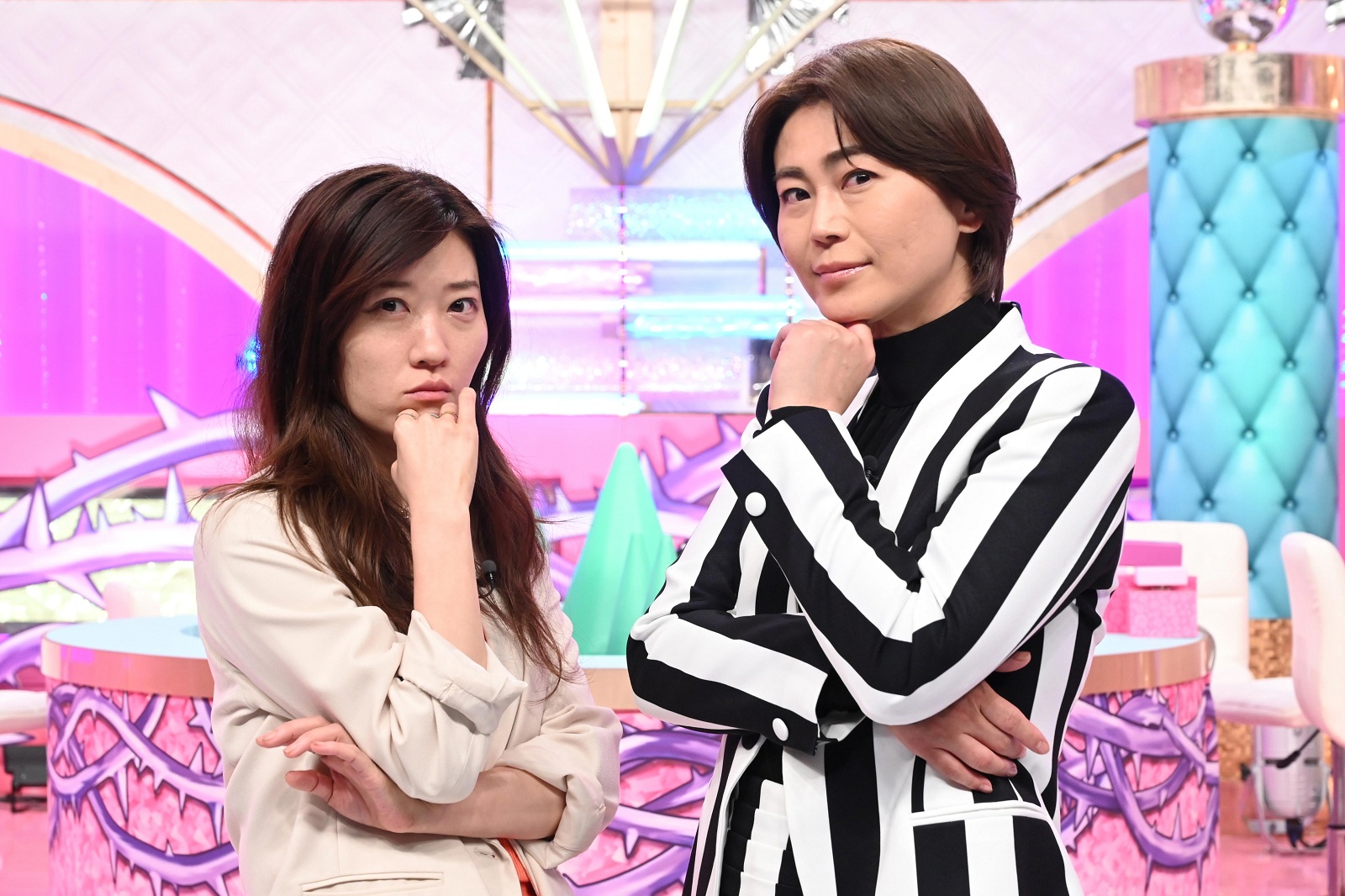 氷川きよしとヒコロヒーの写真