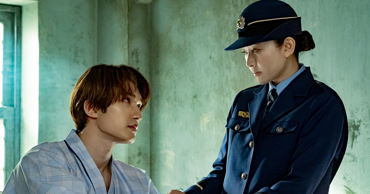 SixTONESのジェシーと篠原涼子の写真