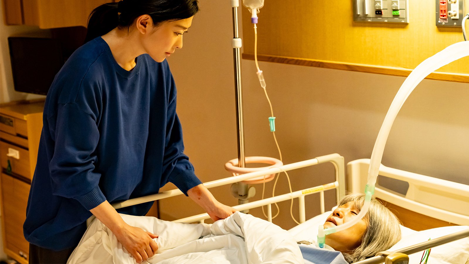 篠原涼子と山下容莉枝の写真