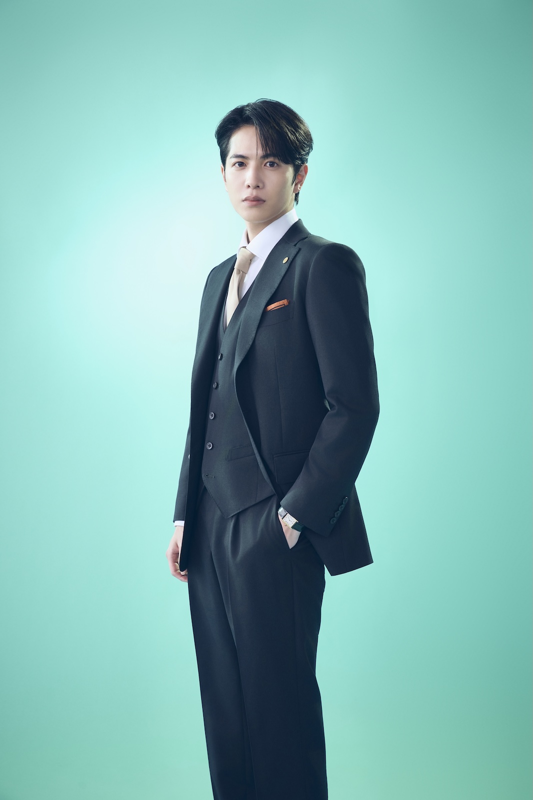 日曜ドラマ『10回切って倒れない木はない』に出演する志尊淳