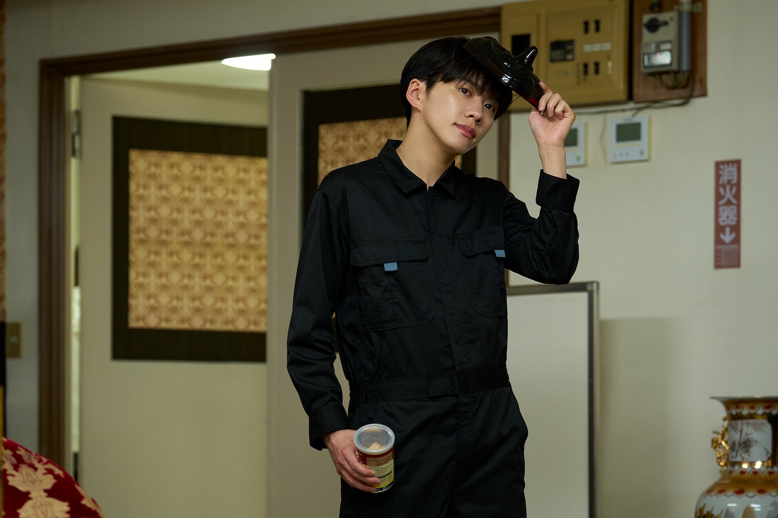 ドラマ『ぴーすおぶせーふ』に出演する基俊介(IMP.)