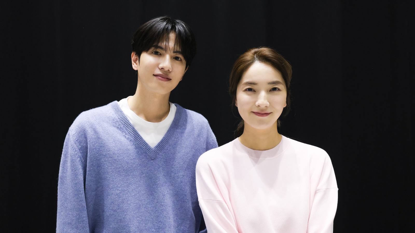 ドラマ『10回切って倒れない木はない』に出演する志尊淳と仁村紗和