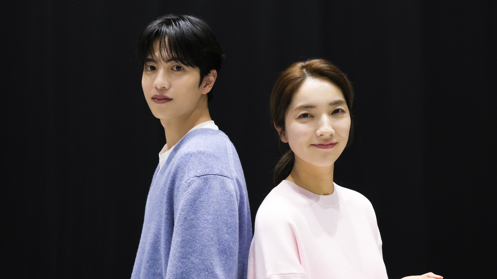 ドラマ『10回切って倒れない木はない』に出演する志尊淳、仁村紗和