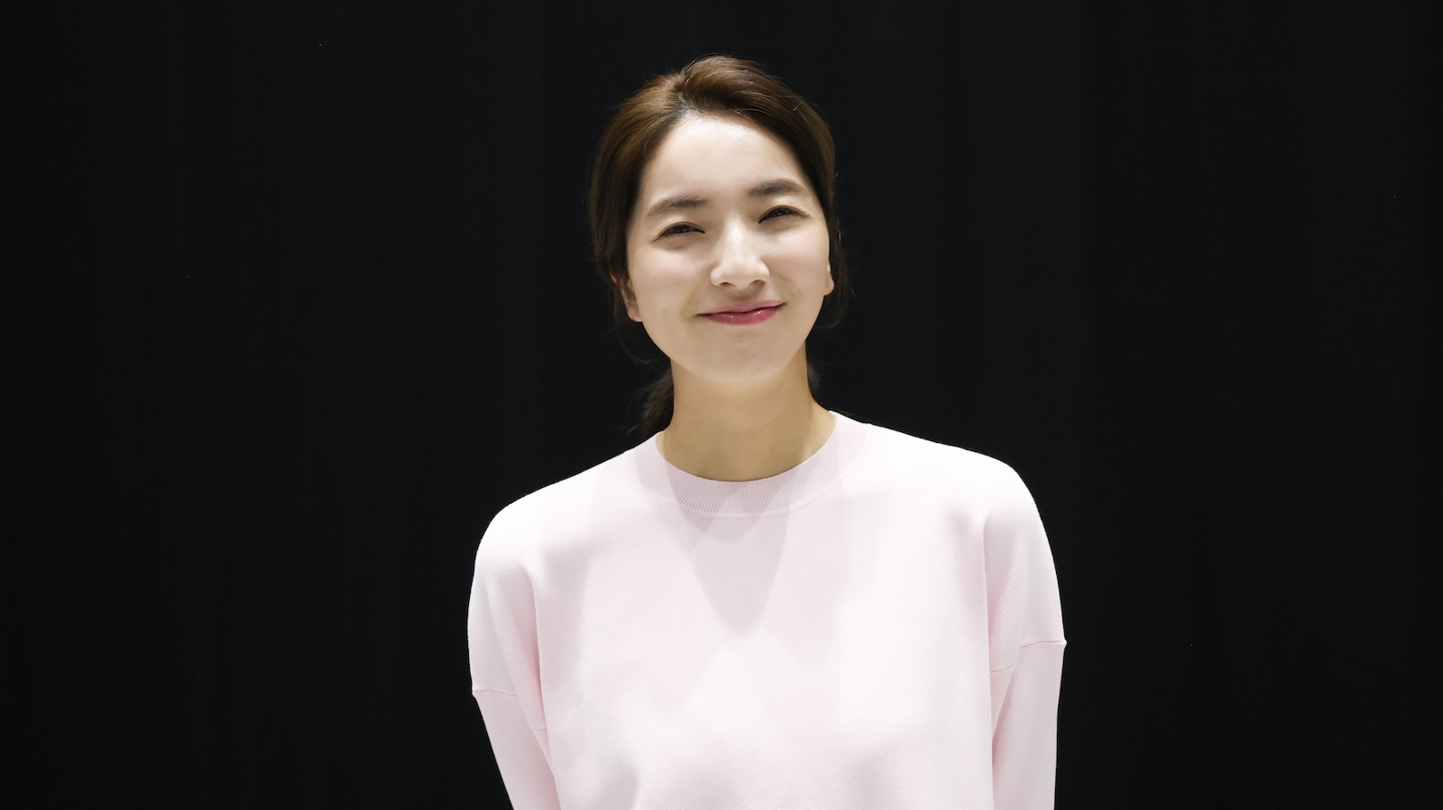 ドラマ『10回切って倒れない木はない』に出演する仁村紗和