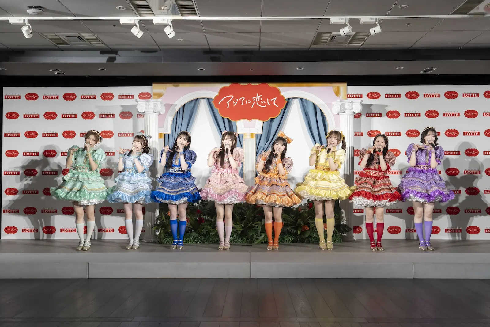 CUTIE STREETが4組のペアに分かれて食レポ対決！ロッテ10年ぶりの新