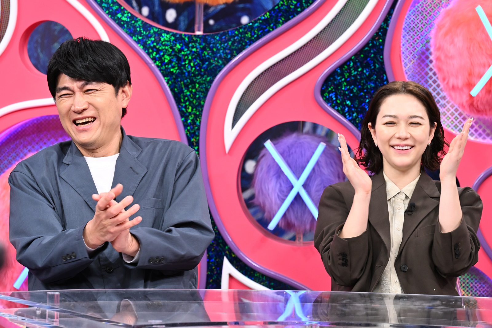 藤井貴彦と村重杏奈の写真