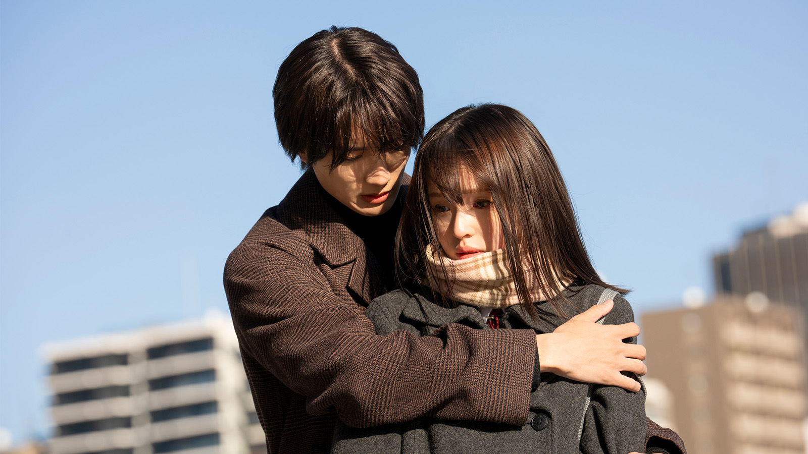 豊嶋花と山中柔太朗の写真