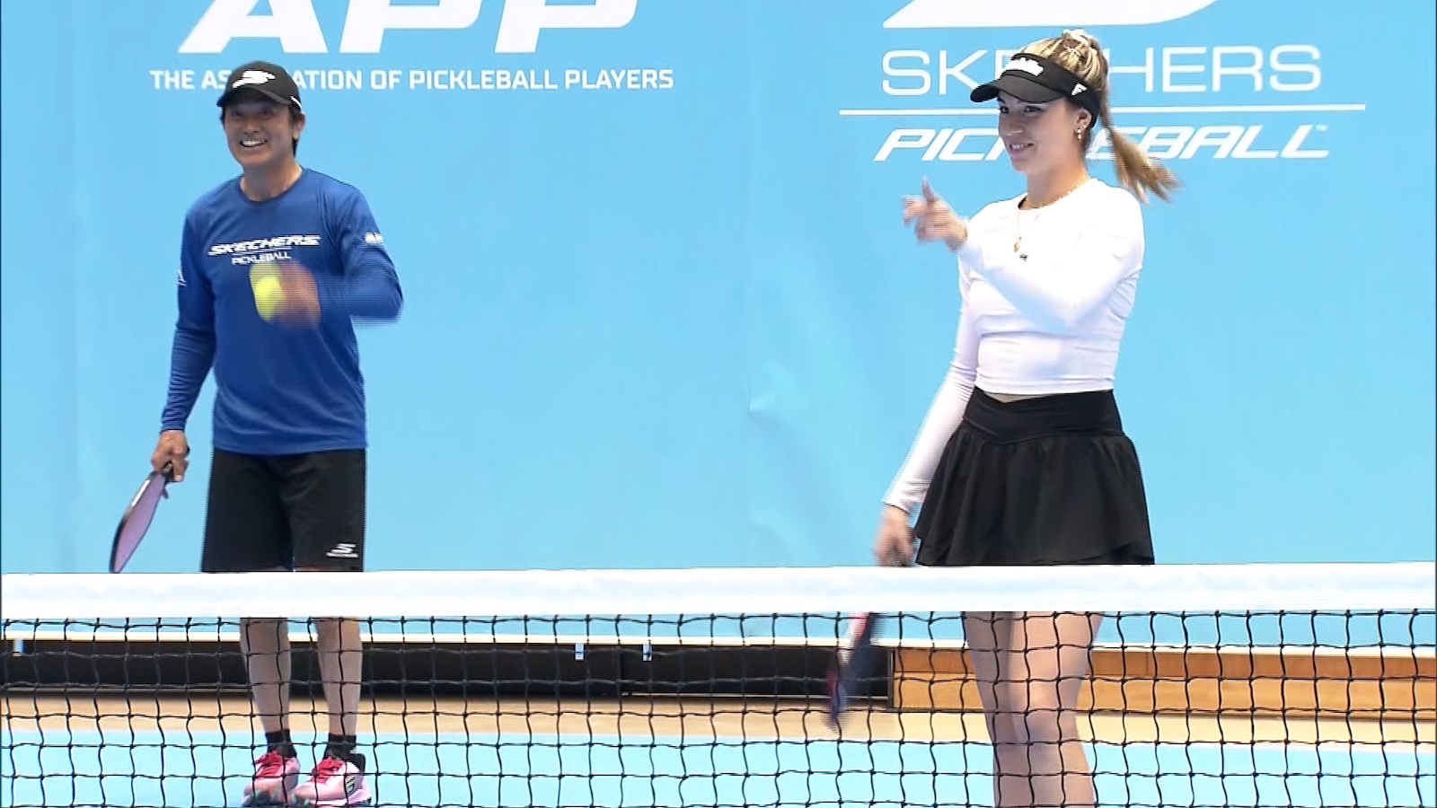 ソフィア・ソーイング選手と石黒賢の写真