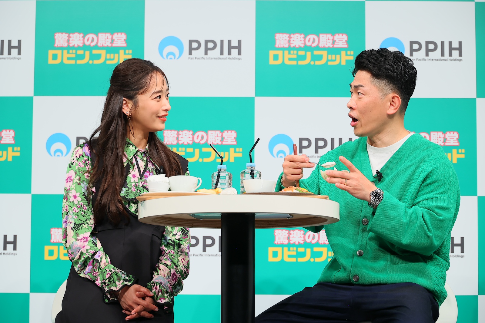 近藤千尋とジャングルポケット・太田博久の写真