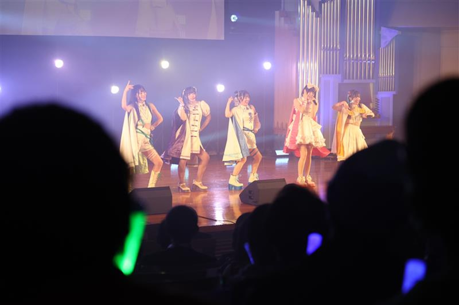 前橋ウィッチーズ（三波 春香・咲川ひなの・春日さくら・本村玲奈・百瀬帆南）の写真