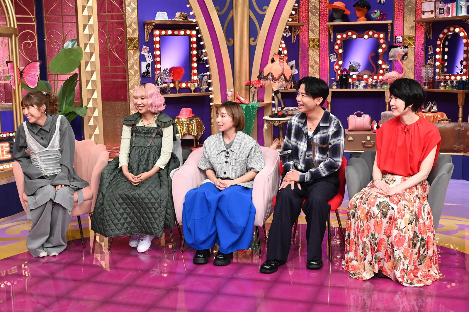 若槻千夏、青山テルマ、高橋成美、小田切ヒロ、小島慶子の写真