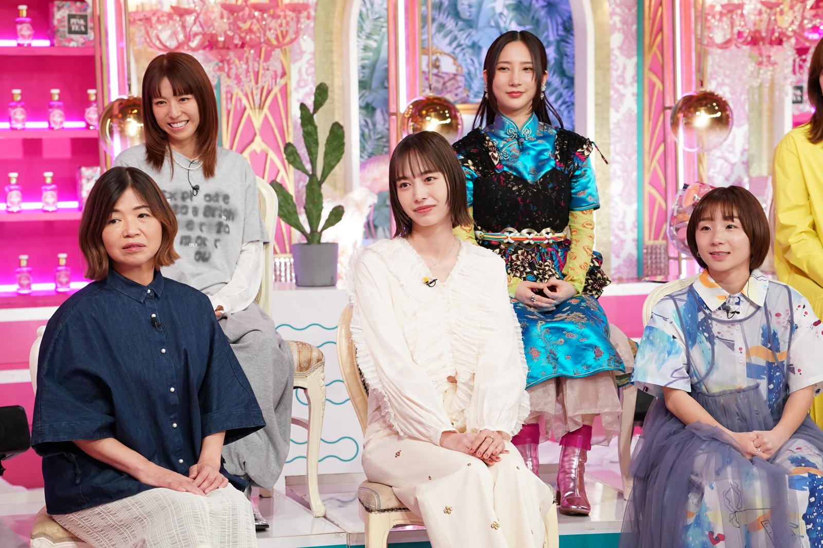 大久保佳代子、井桁弘恵らの写真