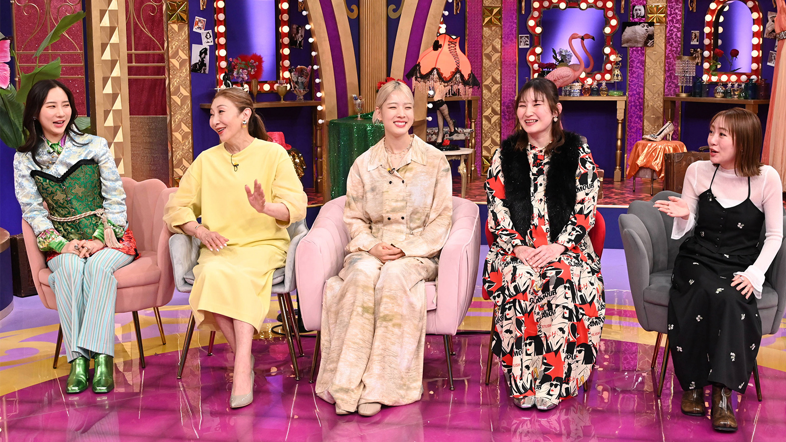 ファーストサマーウイカ、安藤和津、フェンシングの江村美咲選手、元レスリング選手の土性沙羅、高橋みなみ