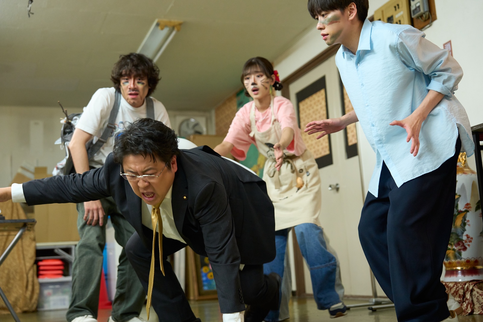 『ぴーすおぶせーふ』に出演する基俊介(IMP.)・佐々木美玲・落合モトキ