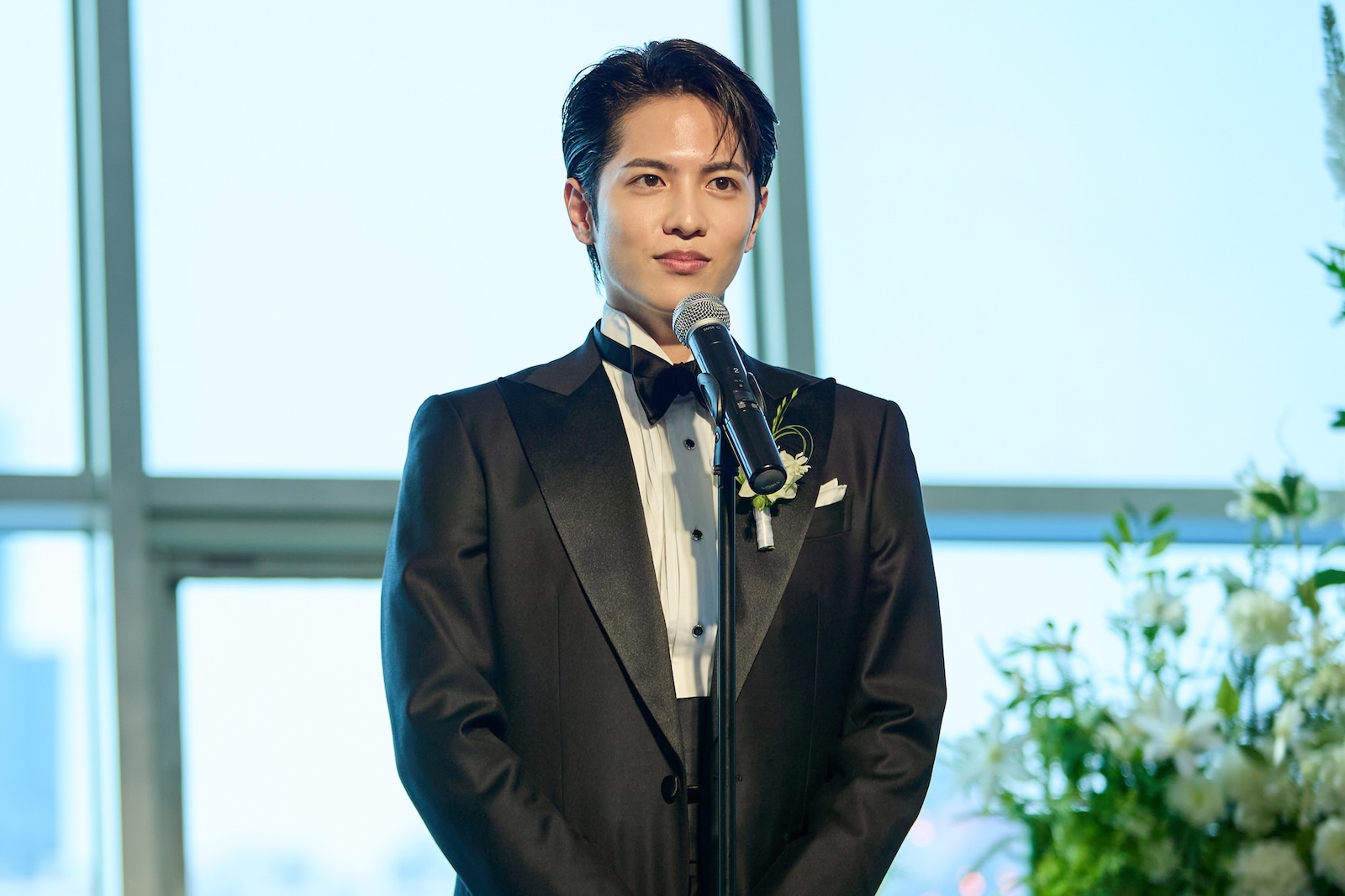 日曜ドラマ『10回切って倒れない木はない』に出演する志尊淳