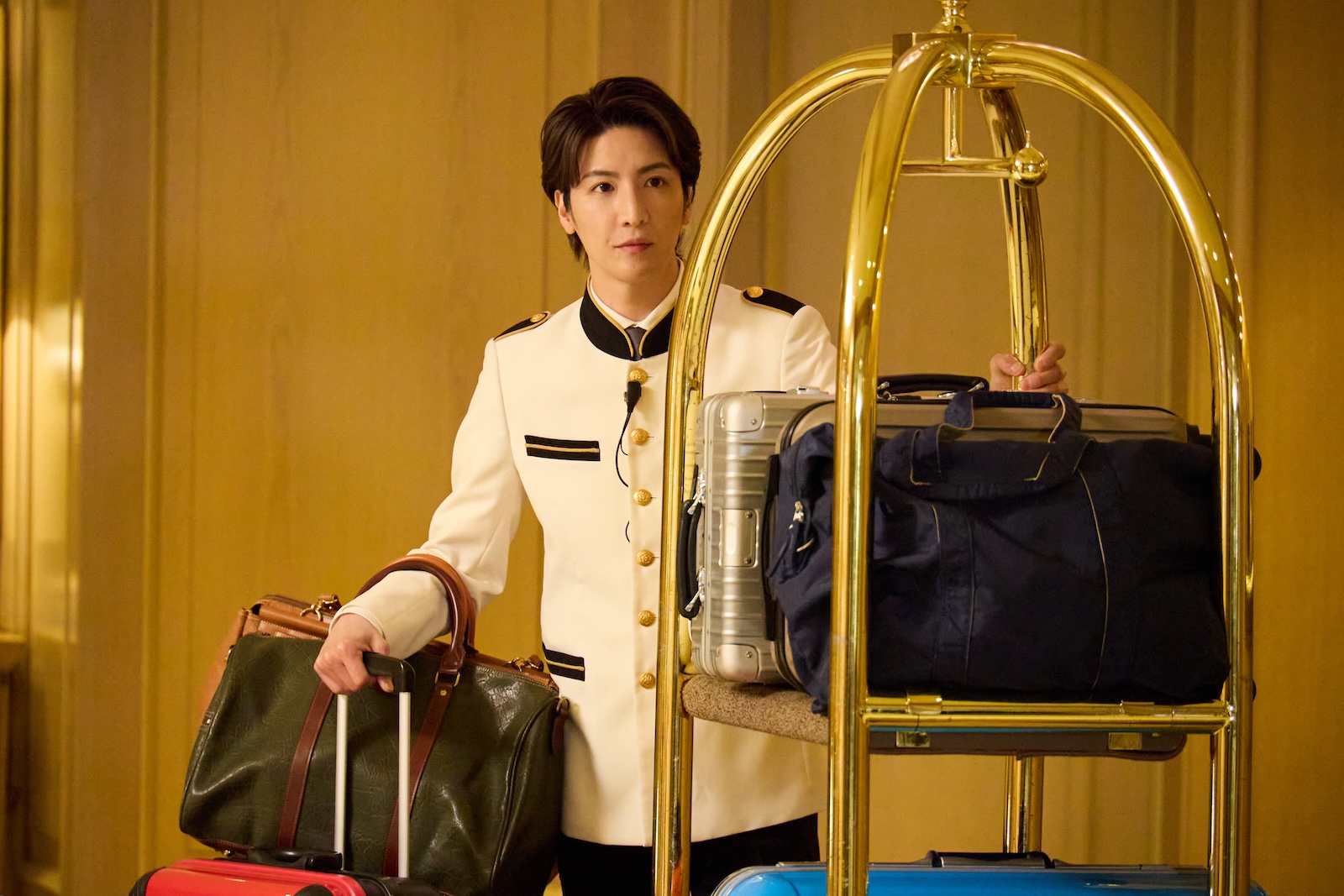 日曜ドラマ『10回切って倒れない木はない』に出演する松岡卓弥（MATSURI）