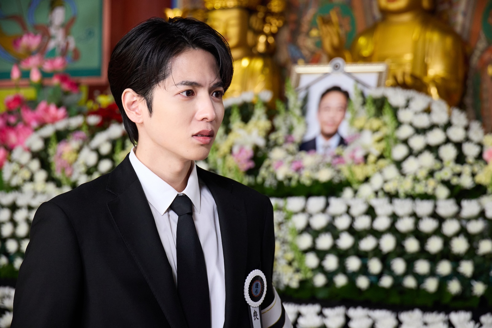 日曜ドラマ『10回切って倒れない木はない』に出演する志尊淳