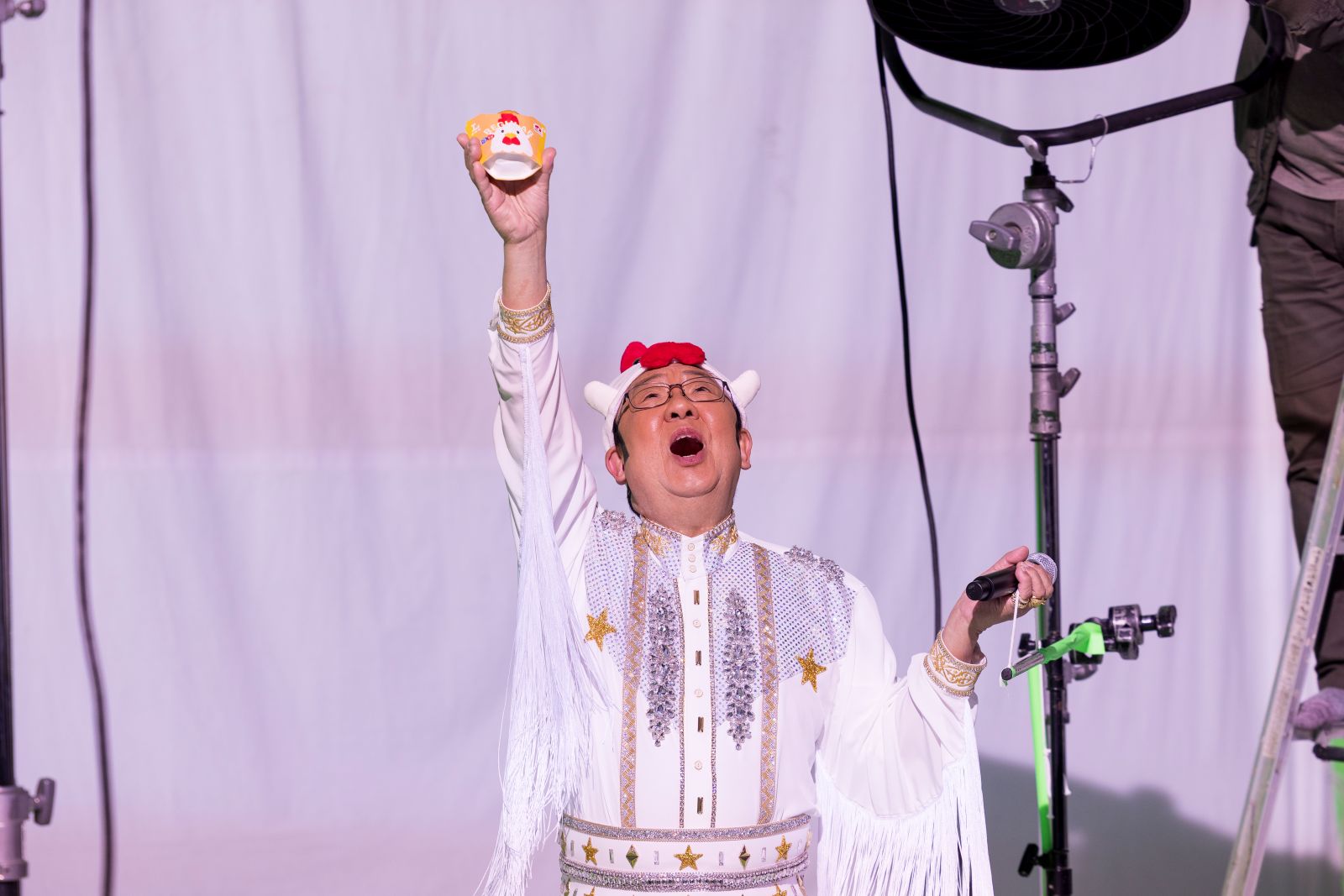 ローソン新CMに出演する梅沢冨美男