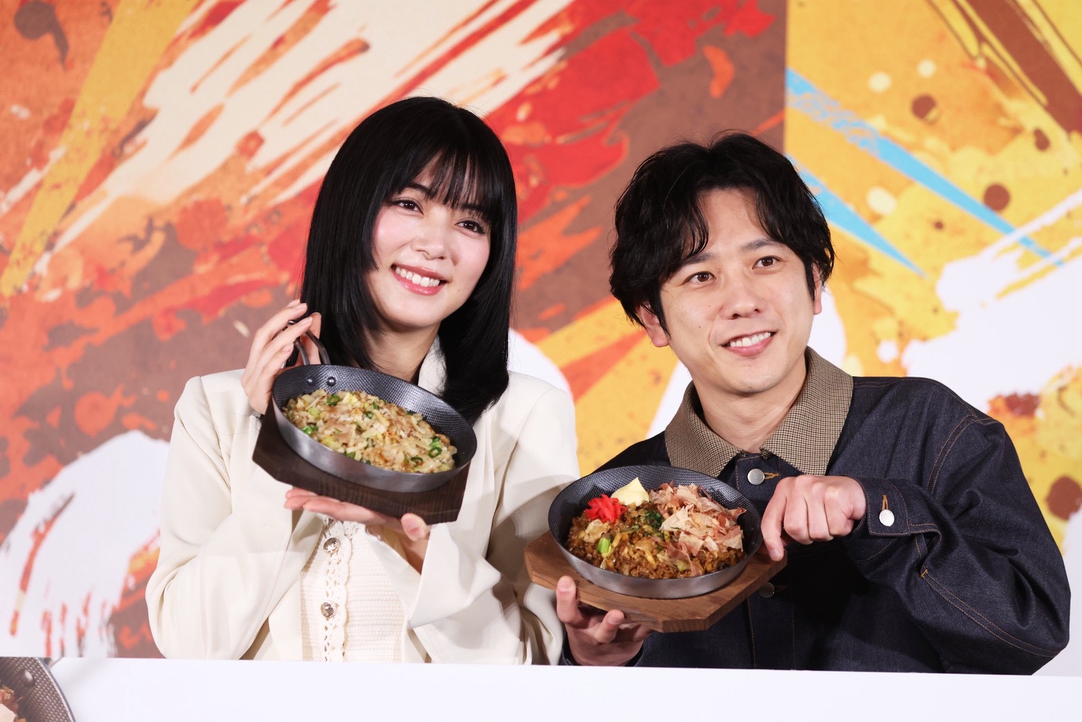 二宮和也と池田エライザの写真