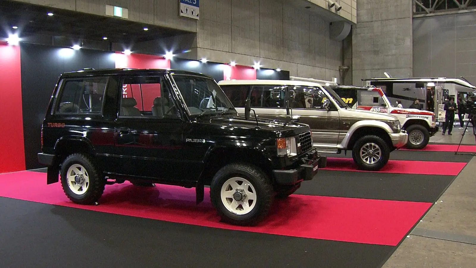 四輪駆動車の代名詞！44年前に登場した初代をはじめ、歴代『パジェロ