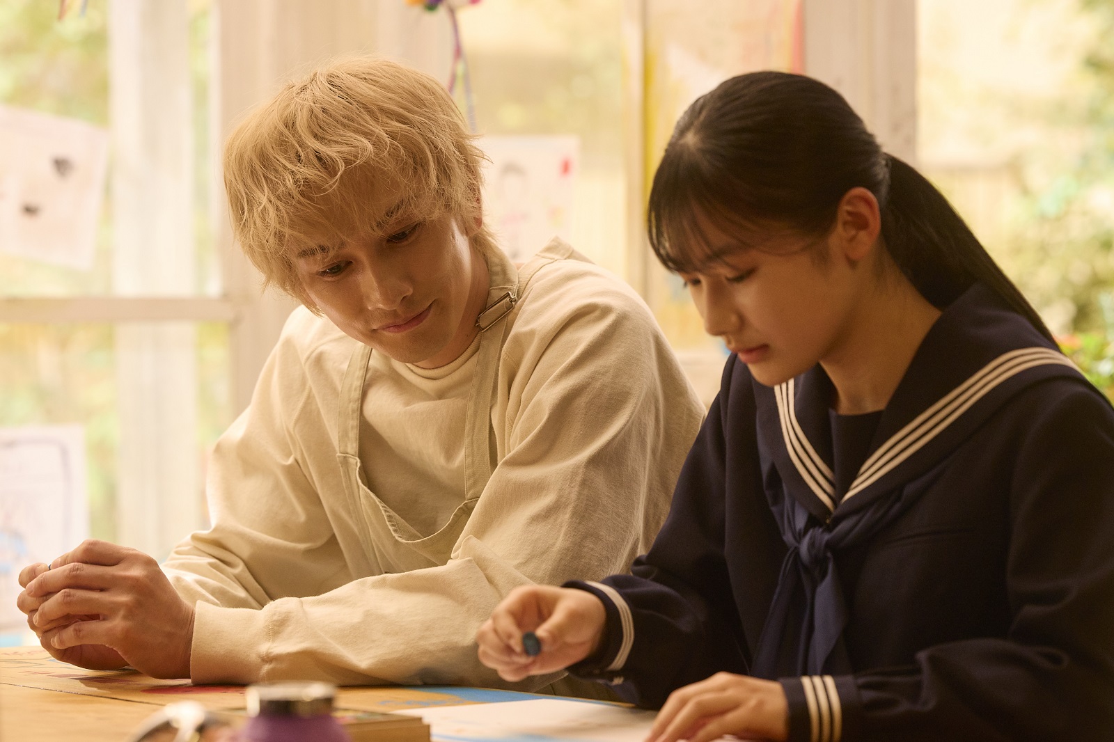 町田啓太、藤本唯千夏の写真