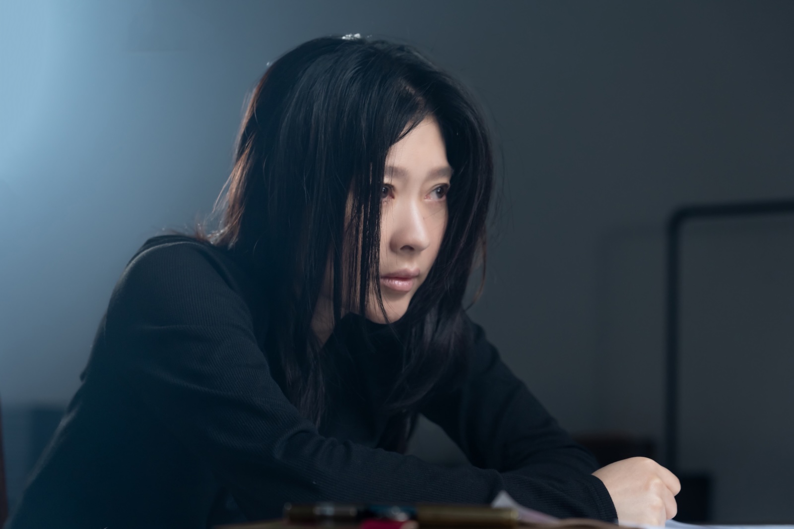 ドラマ『パンチドランク・ウーマン−脱獄まであと××日−』で主演を務める篠原涼子