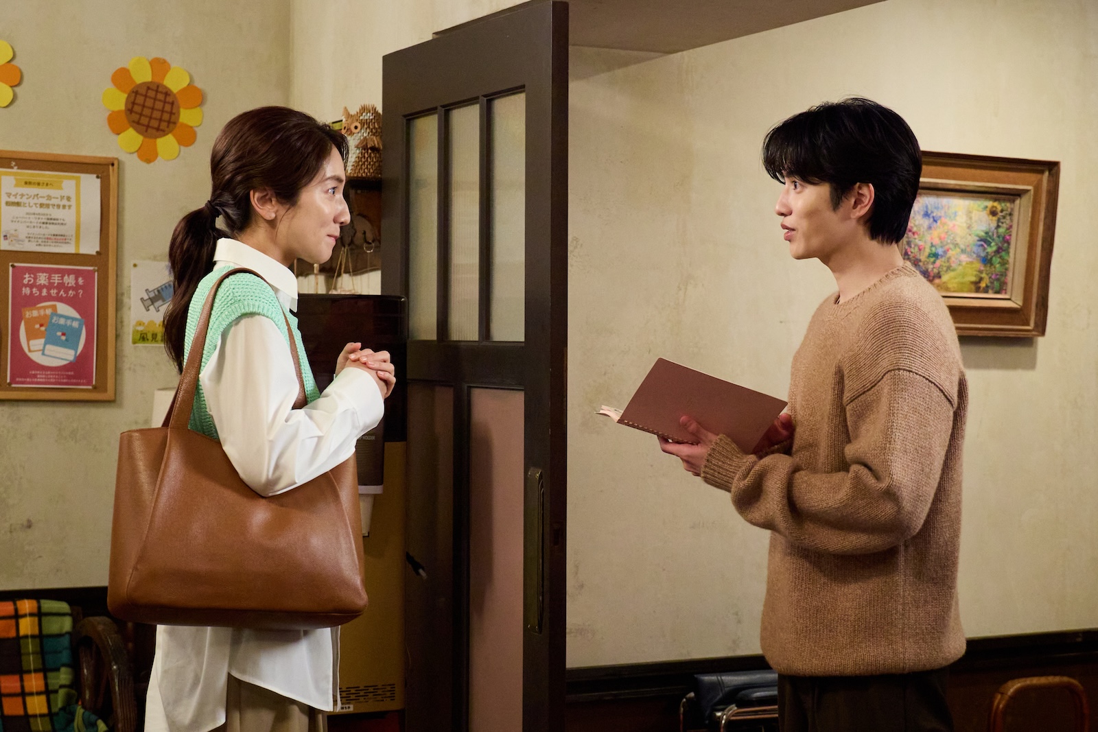 ドラマ『10回切って倒れない木はない』に出演する志尊淳、仁村紗和