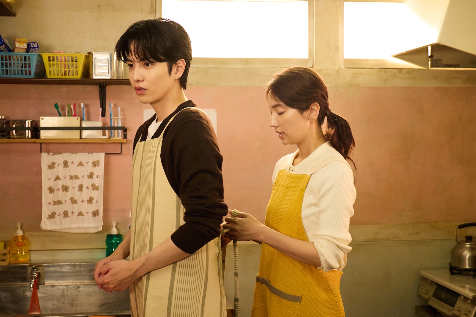 ドラマ『10回切って倒れない木はない』に出演する志尊淳、仁村紗和
