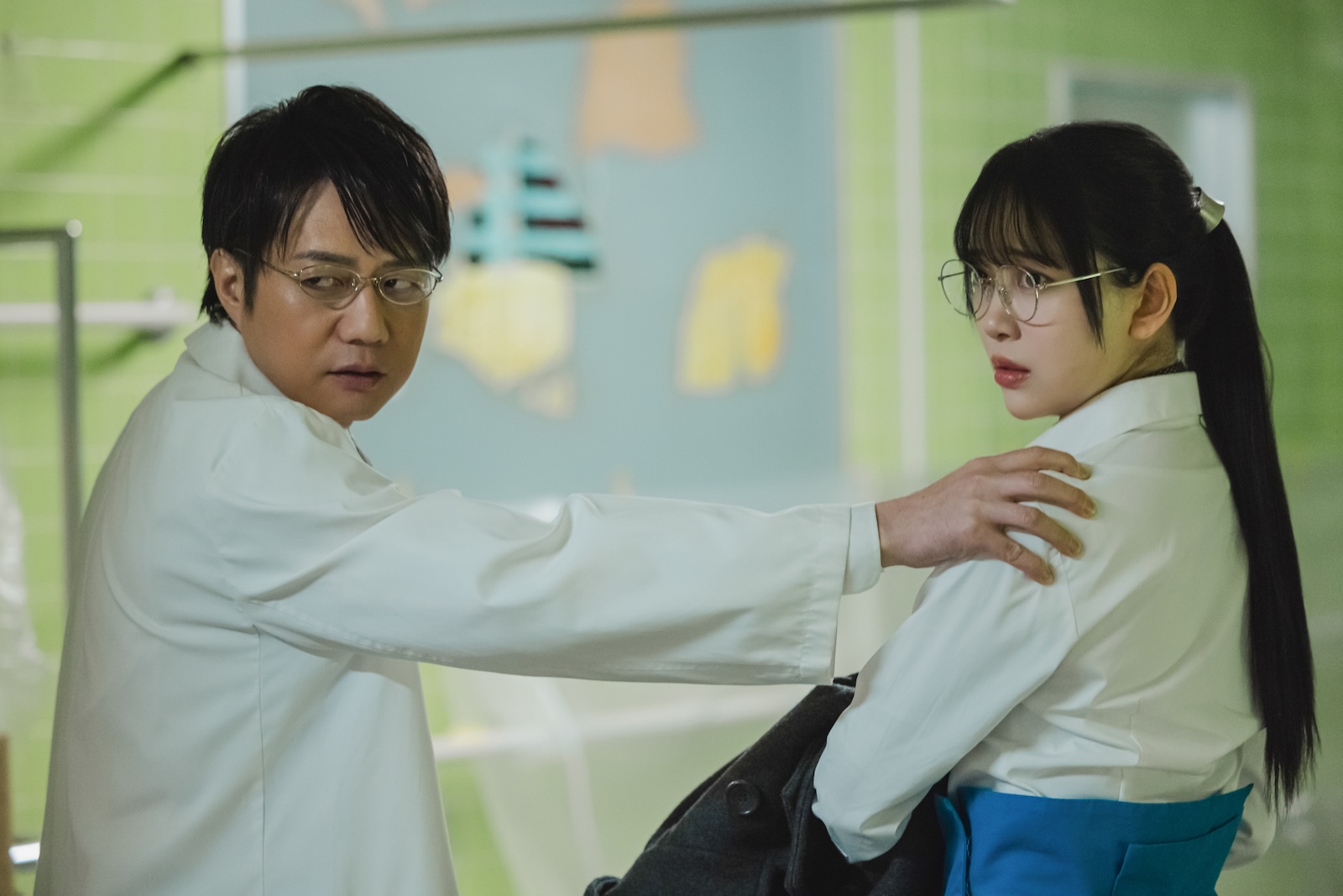 ドラマ『ディープリベンジ-顔を捨てた家政婦-』に出演する槙尾ユウスケ、堀未央奈