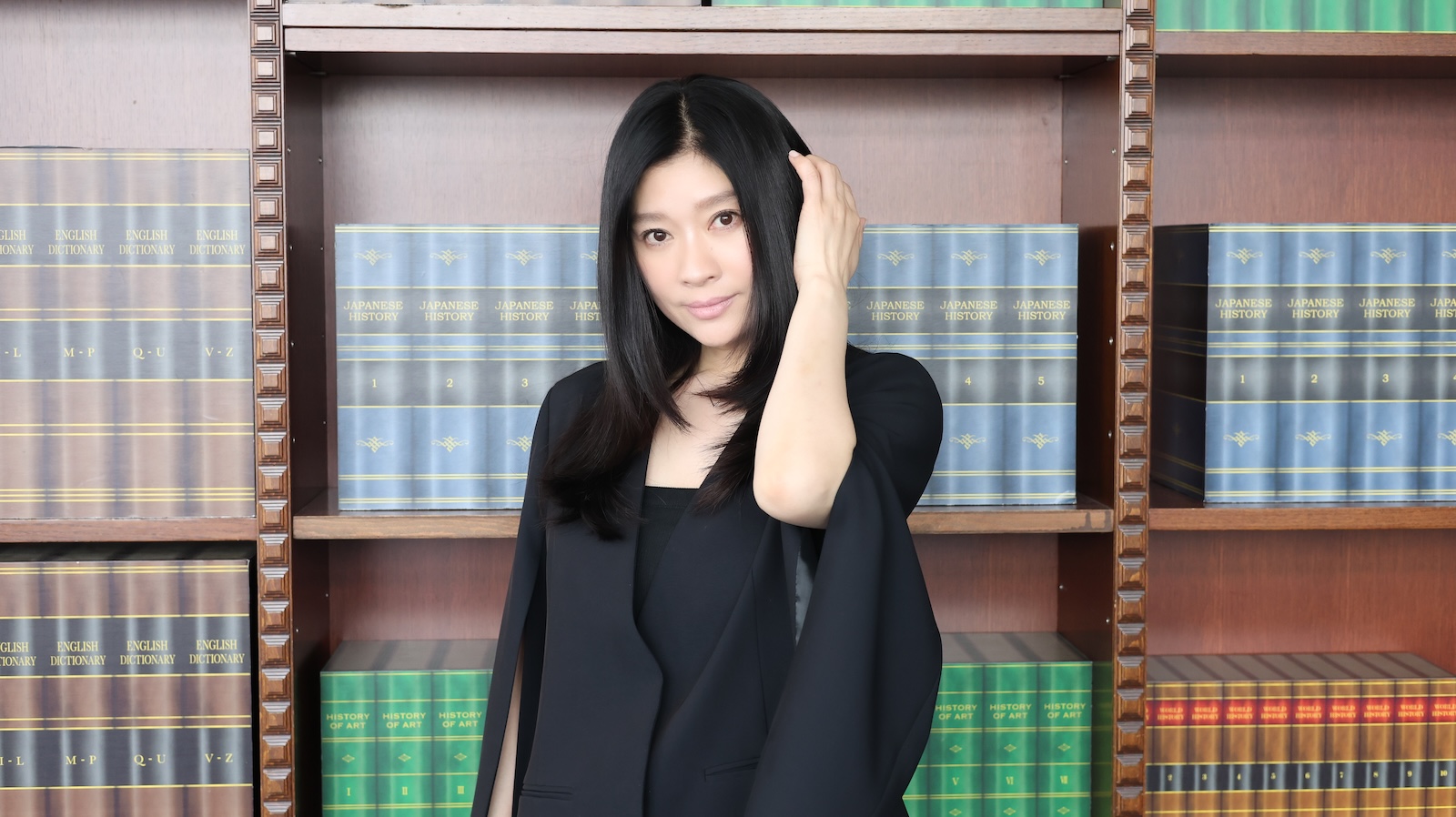 ドラマ『パンチドランク・ウーマン−脱獄まであと××日−』で主演を務める篠原涼子