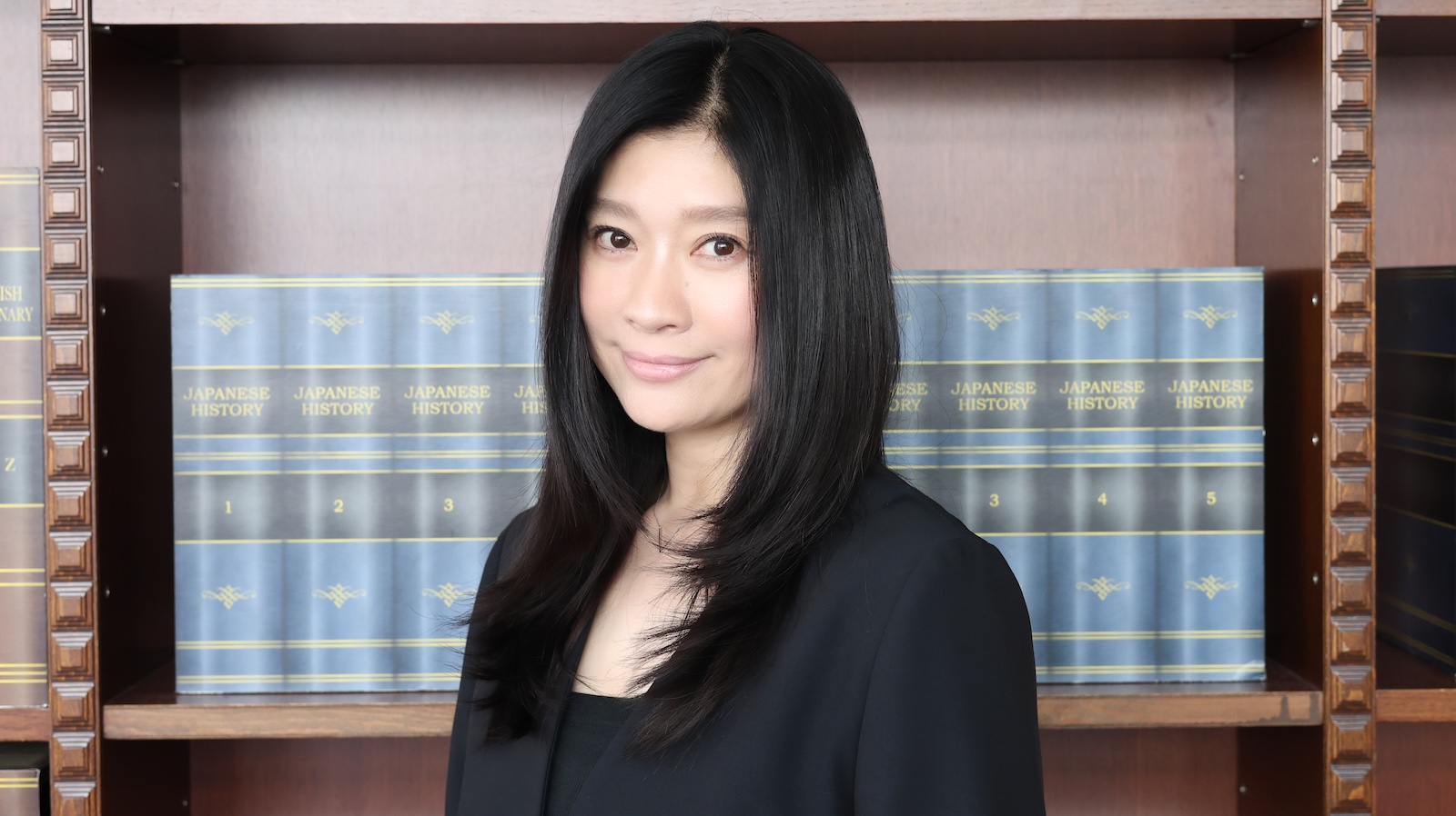 ドラマ『パンチドランク・ウーマン−脱獄まであと××日−』で主演を務める篠原涼子