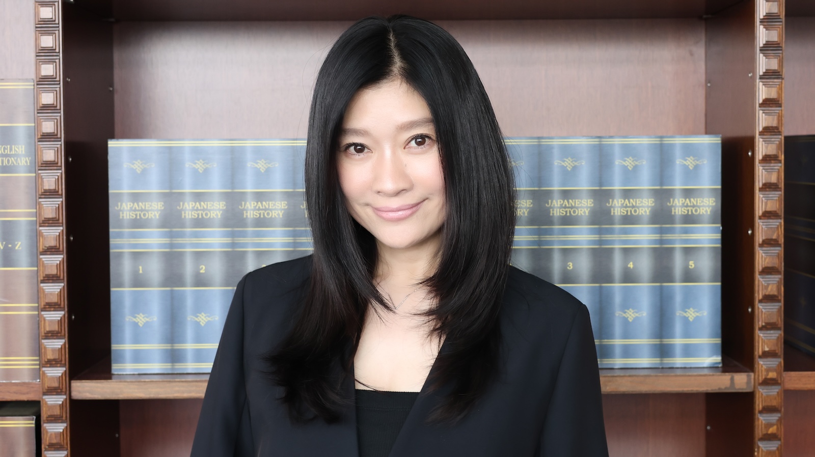 ドラマ『パンチドランク・ウーマン−脱獄まであと××日−』で主演を務める篠原涼子