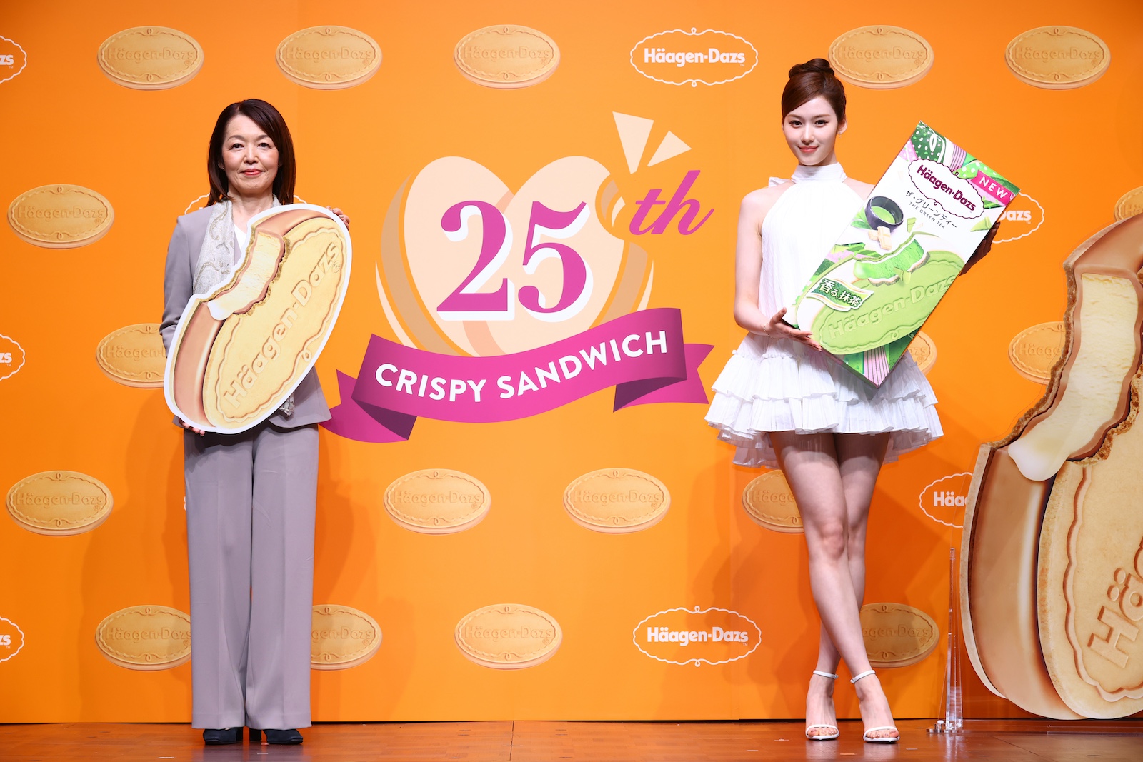 TWICE・SANAらの写真