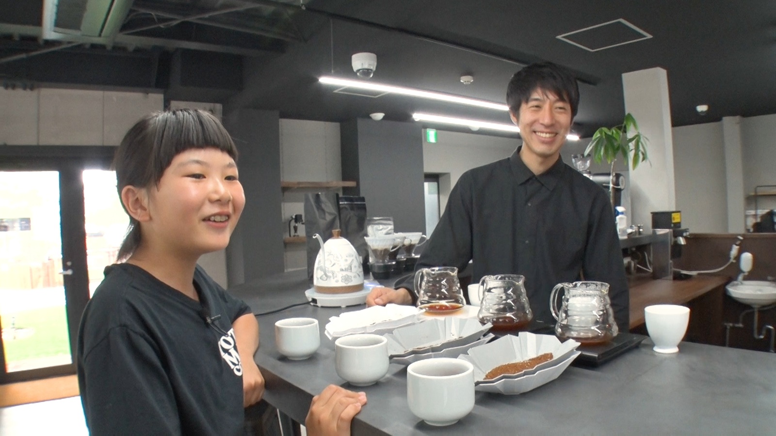 コーヒーの神・粕谷哲さん、子供焙煎士・深谷東照さんの写真
