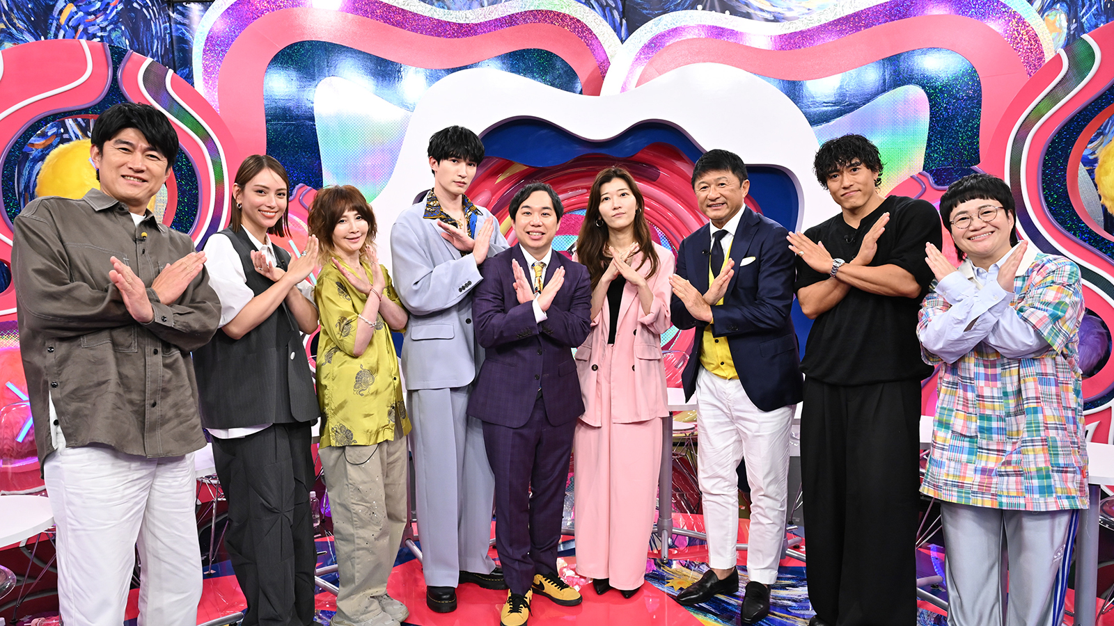 藤井貴彦アナウンサー、滝沢カレン、YOU、ジェシー(SixTONES)、せいや(霜降り明星)、ヒコロヒー、武田修宏、中務裕太(GENERATIONS)、近藤春菜(ハリセンボン)の写真