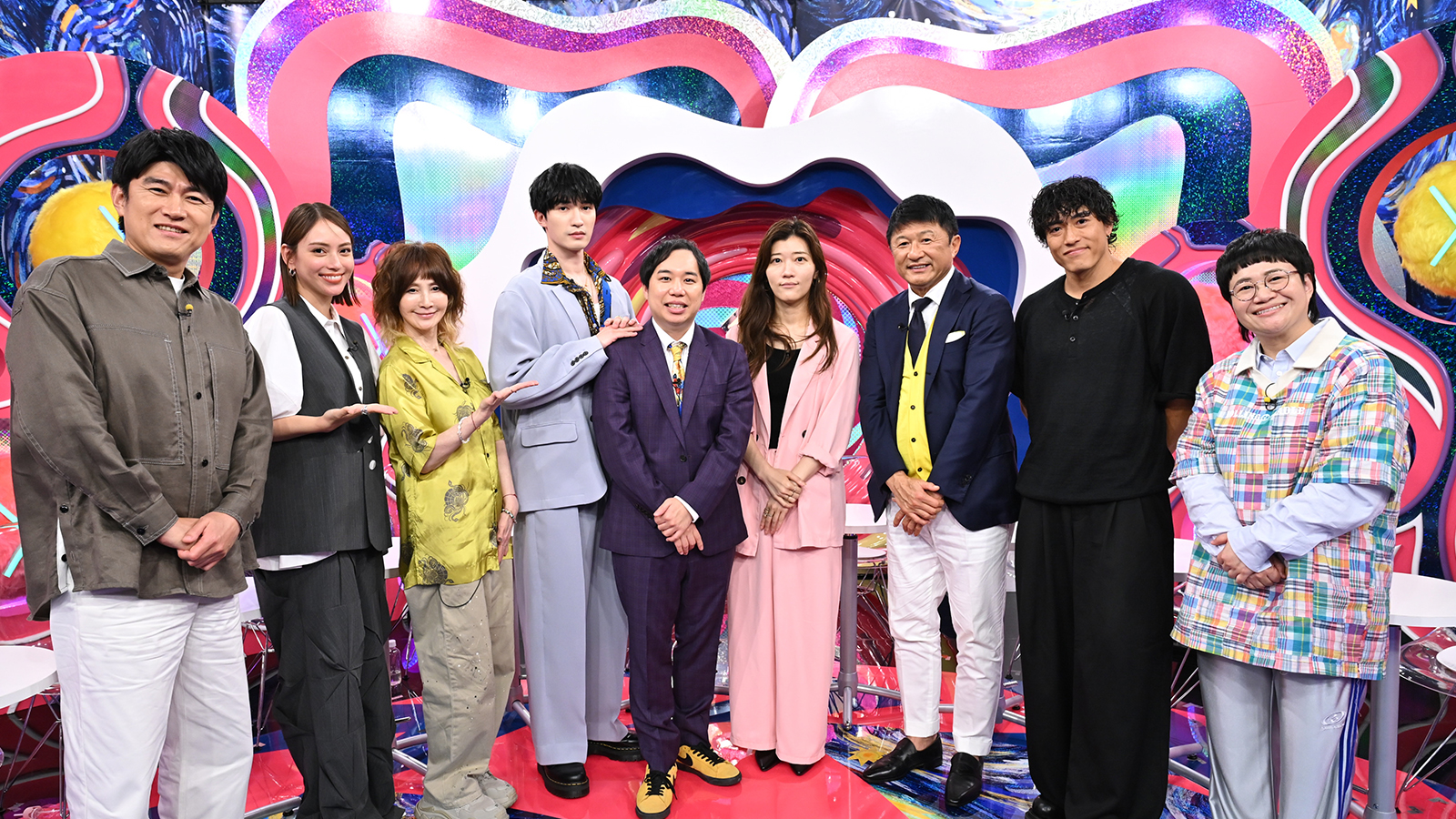 藤井貴彦アナウンサー、滝沢カレン、YOU、ジェシー（SixTONES）、せいや（霜降り明星）、ヒコロヒー、武田修宏、中務裕太（GENERATIONS）、近藤春菜（ハリセンボン）の写真