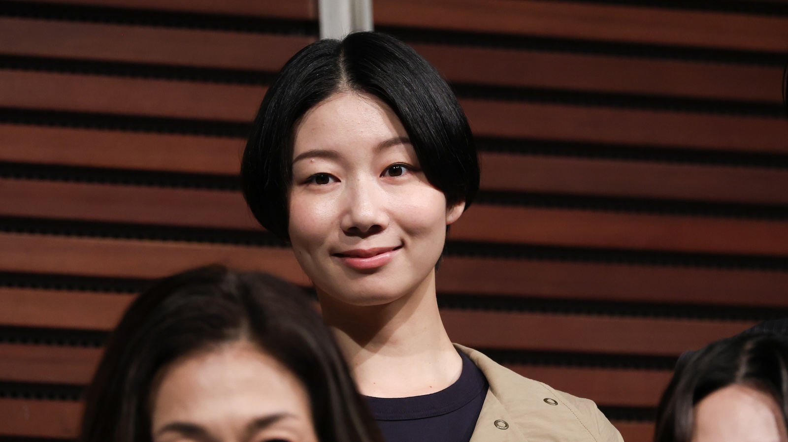 7月期日曜ドラマ『一次元の挿し木』の制作発表記者会見に登壇した土井志央梨