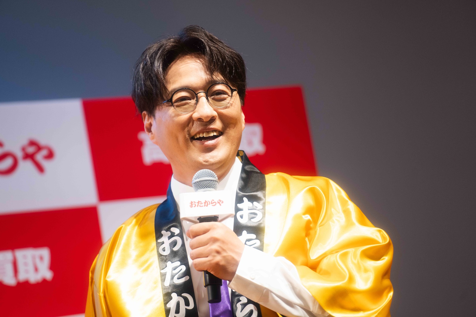 純烈・酒井一圭の写真