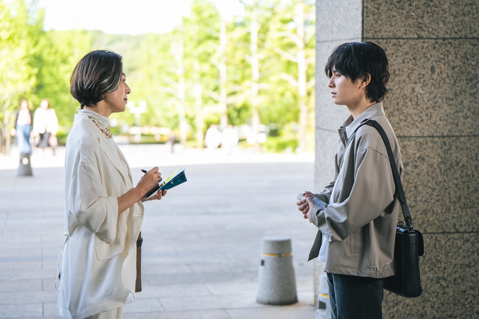 鈴木保奈美と山田涼介の写真