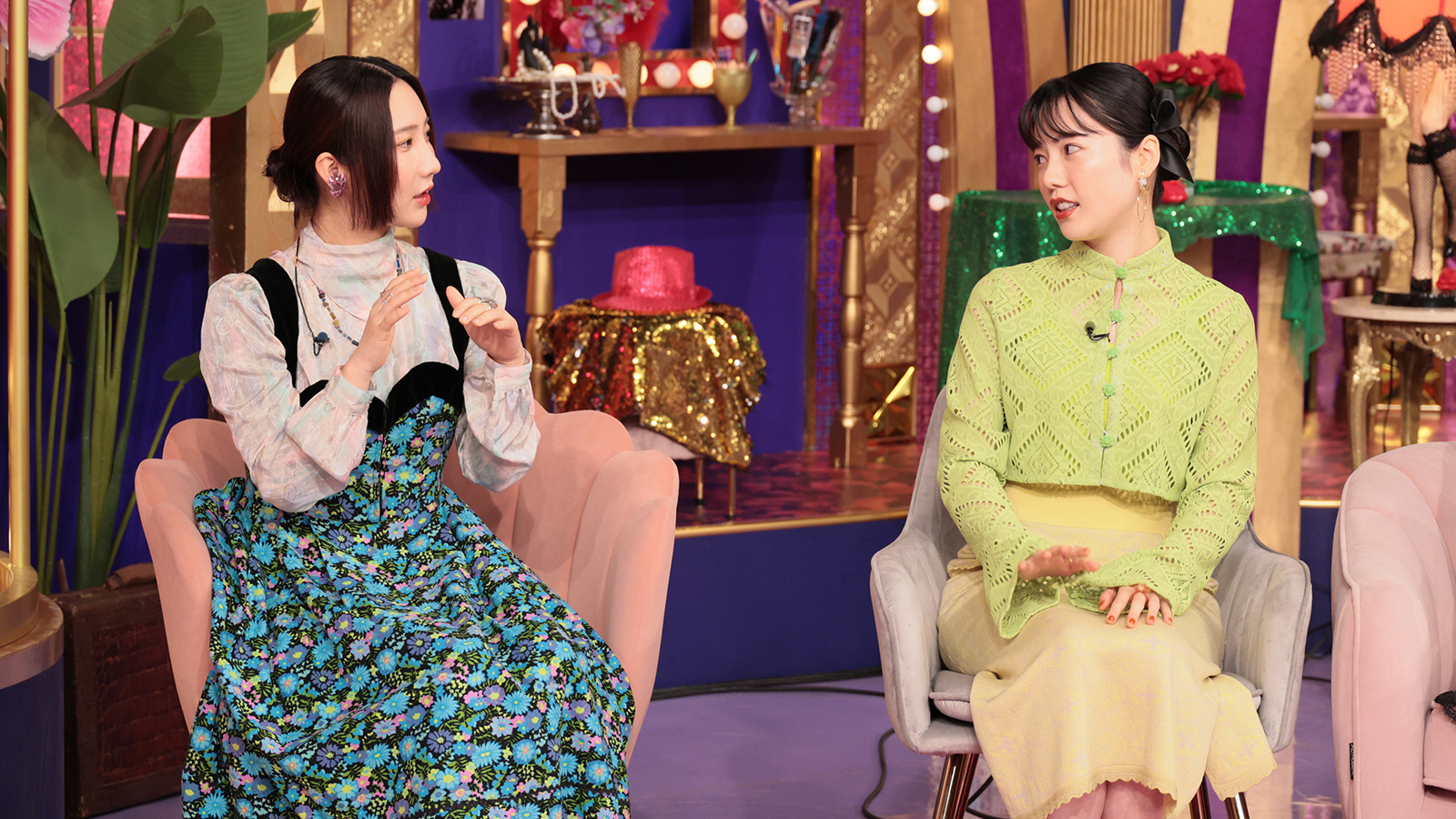 ファーストサマーウイカと島崎遥香の写真