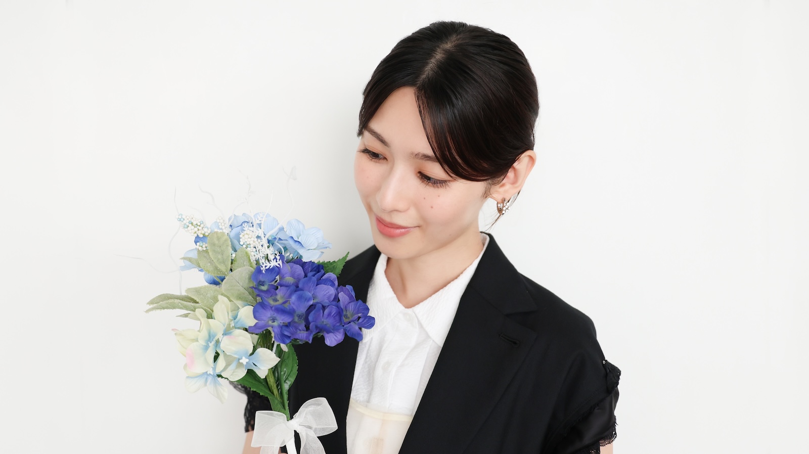 ドラマ『一次元の挿し木』でヒロイン・石見崎唯役を務める白石聖