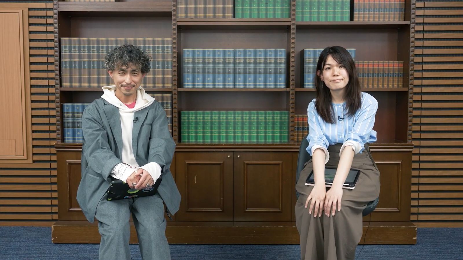 中茎強監督と鈴木亜希乃プロデューサーの写真