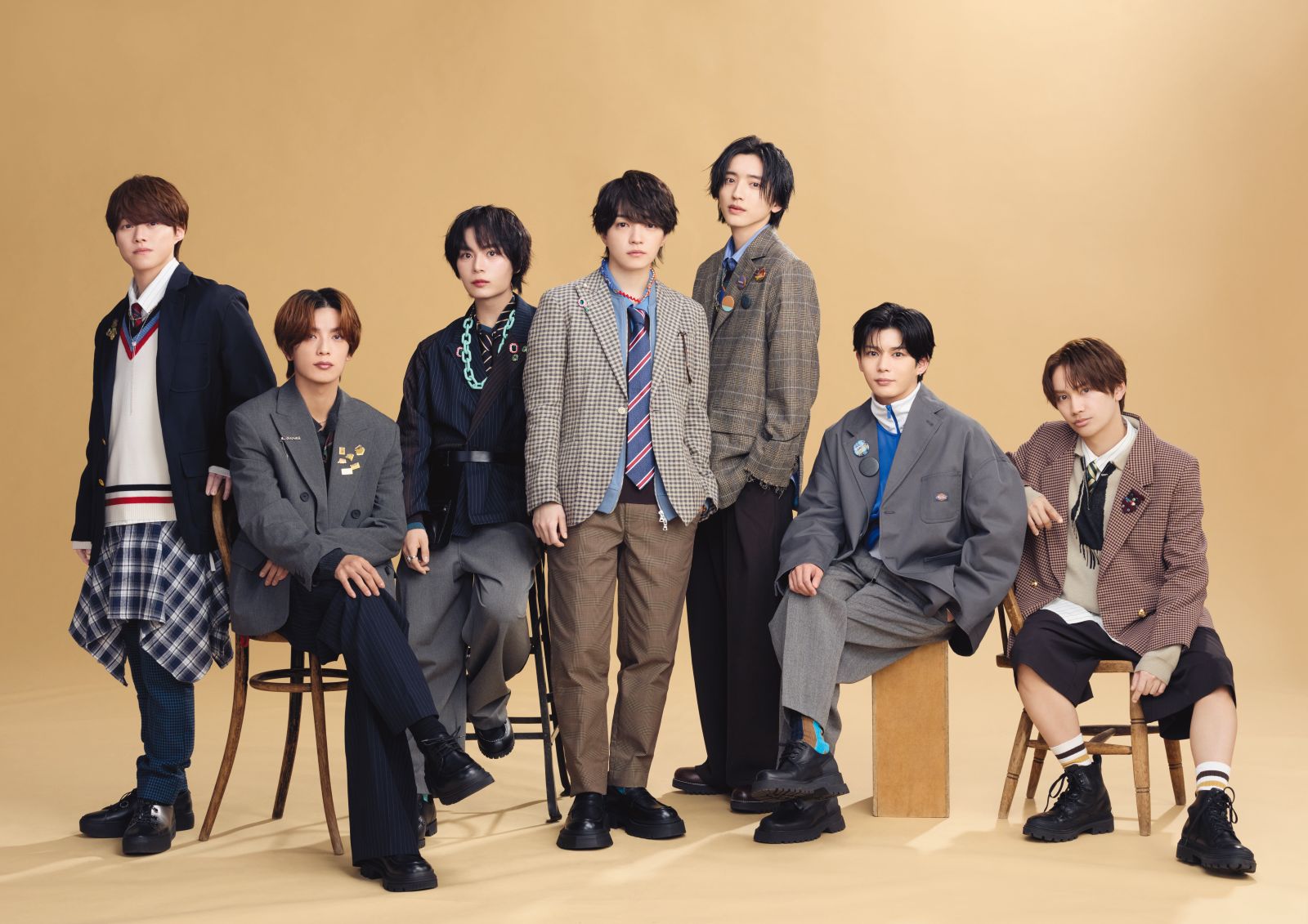 なにわ男子のアーティスト写真