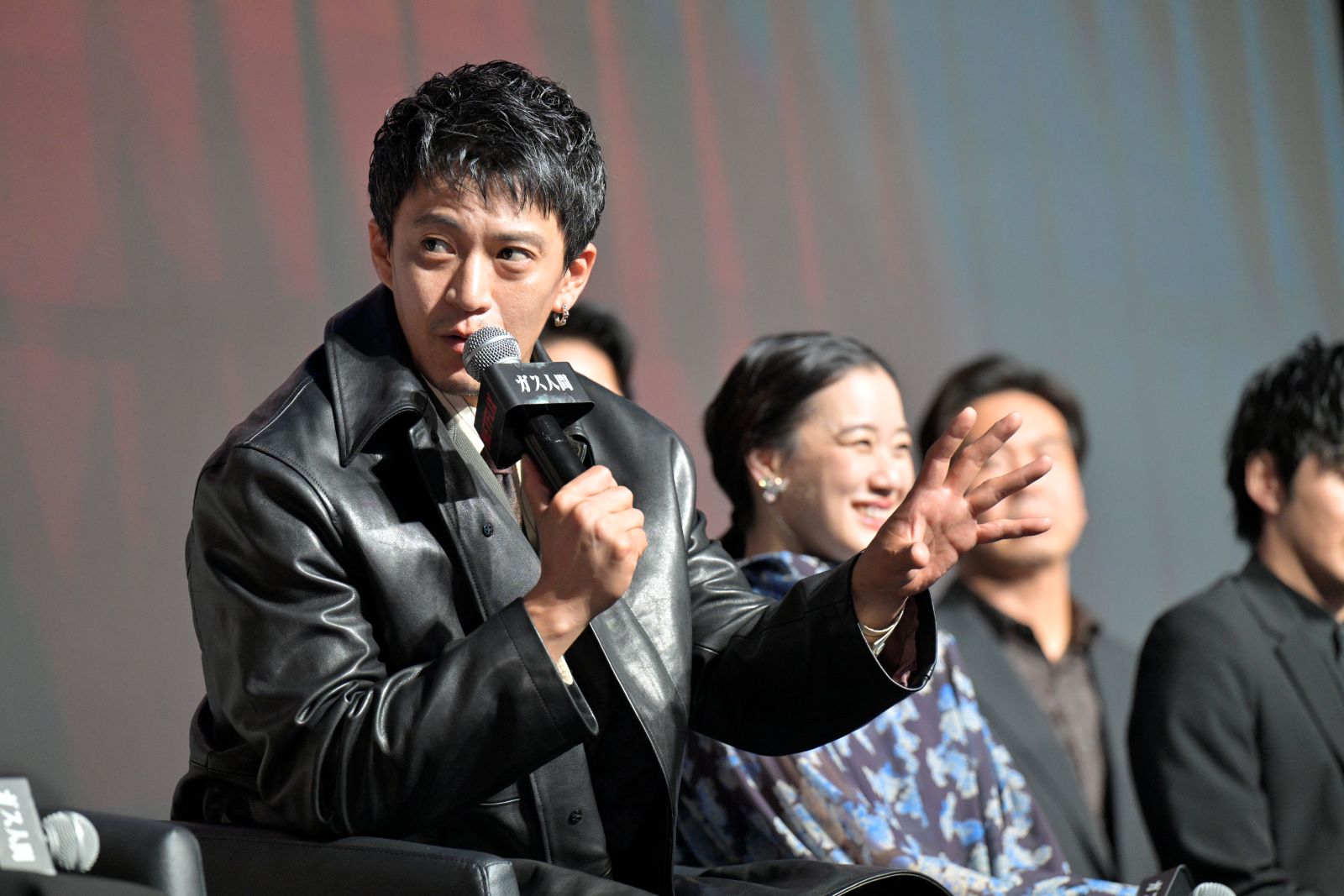 小栗旬の写真